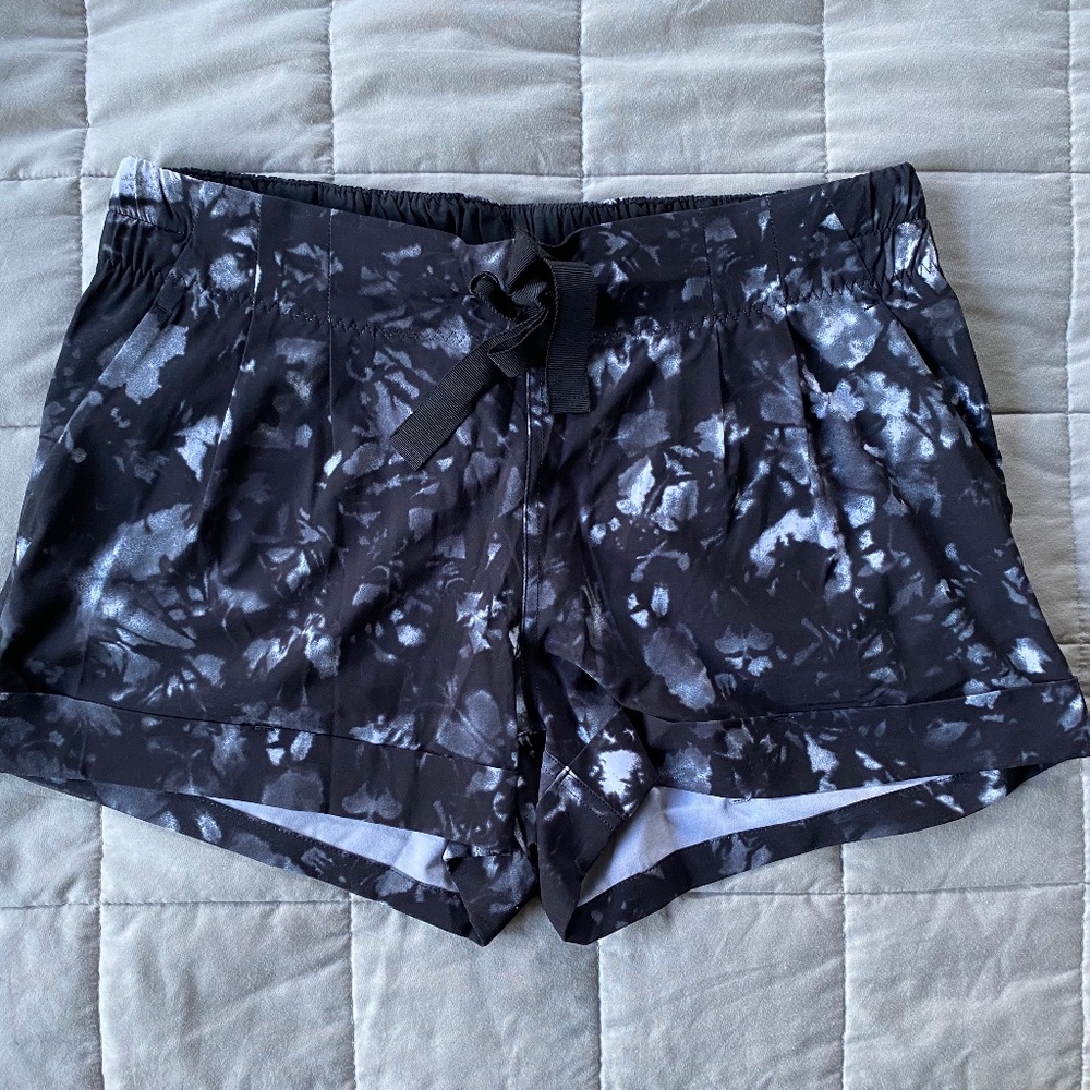 Lululemon Spring Breakaway Shorts